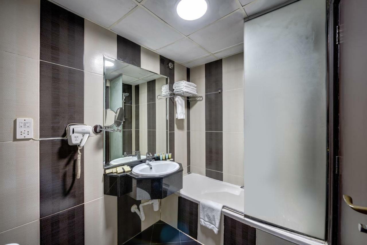 Delmon Palace Hotel Dubai Ngoại thất bức ảnh