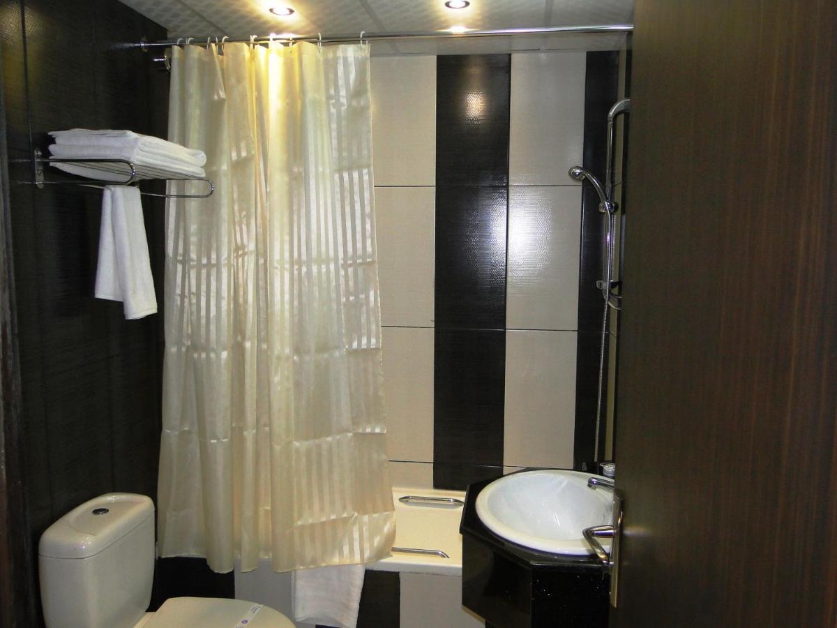 Delmon Palace Hotel Dubai Ngoại thất bức ảnh